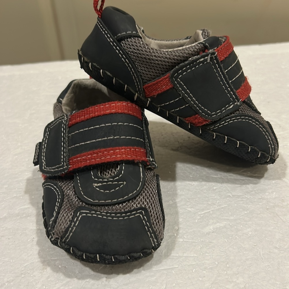 Pediped kids mesh/leather wide loop closure size 5.5-6 (18-24M) black red